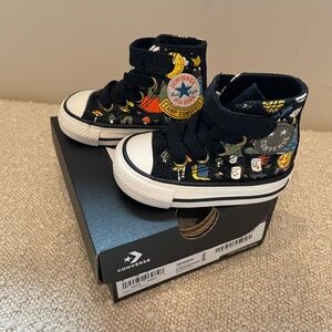 !!SOLD!! NIB Converse Infant Chuck Taylor Size 2 Black Doodles